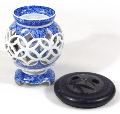 A Chinese blue and white porcelain vase