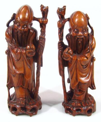 A Chinese carved wooden figure