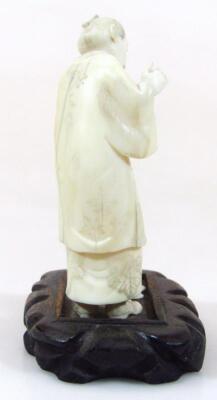 A Taisho period Japanese ivory figure group - 4