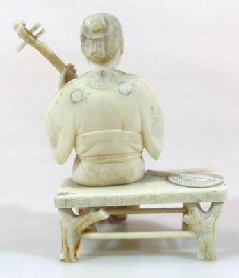 A Japanese Taisho period Tokyo style ivory figure group - 3