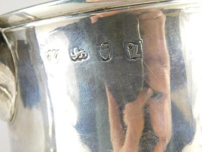 A George III silver tankard by William Grundy - 3