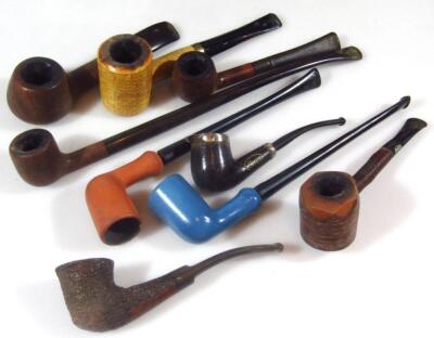 Various pipes and smoking related items - 2