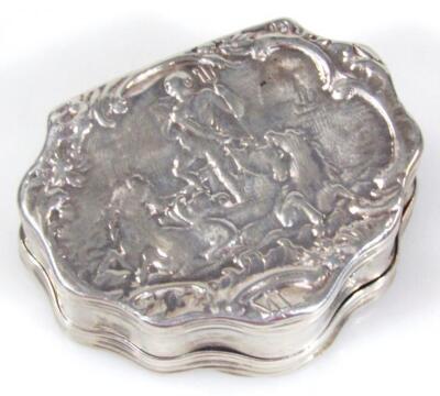 A late 19thC silver gilt snuff box - 2