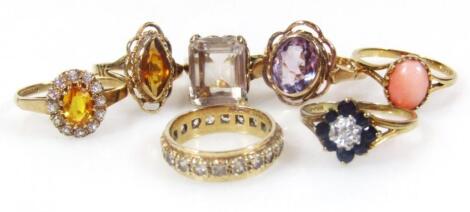 Seven various assorted dress rings