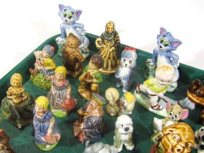 Various Wade Whimsies groups etc. - 3