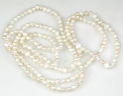 A 20thC pearl necklace