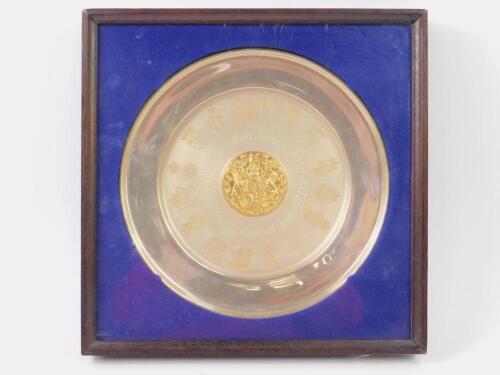 A Danbury Mint Queen's Silver Jubilee silver Anniversary plate