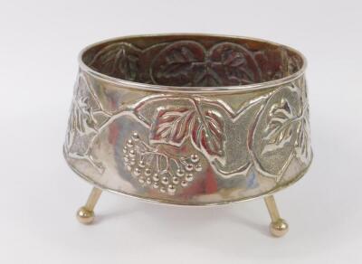 An Arts and Crafts style plated bowl