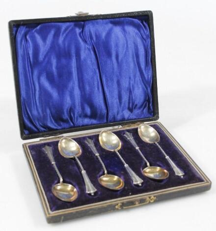 A set of six Victorian silver teaspoons