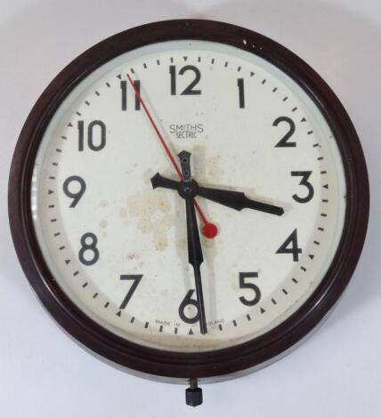 A mid 20thC Smith Sectric Bakelite cased electric wall clock