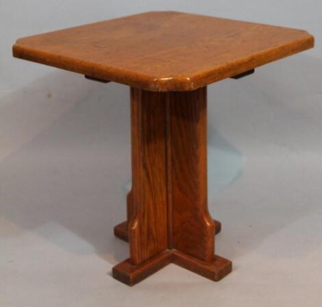 An early to mid 20thC oak Arts and Crafts style occasional table