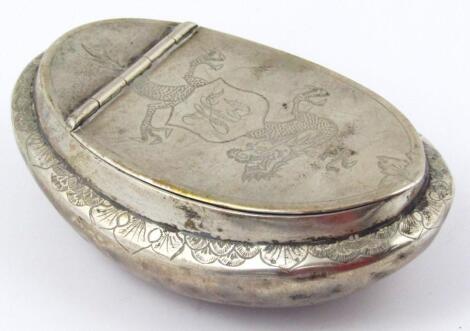 An early 20thC Chinese snuff box