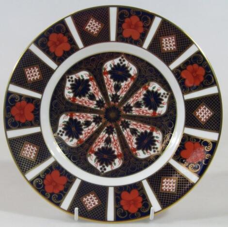 A modern Royal Crown Derby Imari pattern side plate