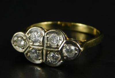 An Art Deco diamond dress ring