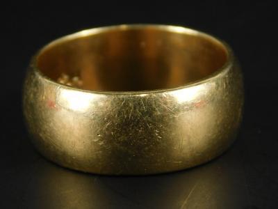 A 9ct gold thick wedding band