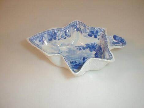 A Wedgwood pearlware leaf moulded pickle dish