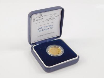 A Guernsey gold proof £25 coin 2000