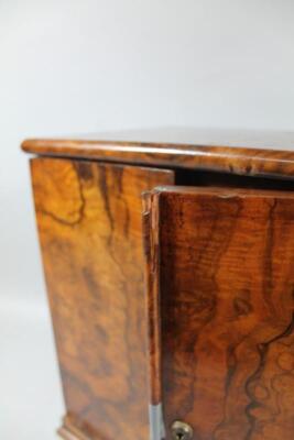 An Edwardian walnut travelling tabletop cabinet - 3