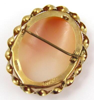 A 9ct gold framed cameo brooch - 2