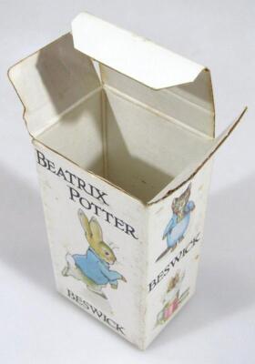 Various Beatrix potter and other figure groups - 10