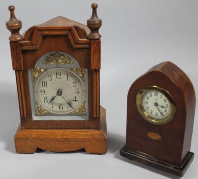 An early 20thC Arts and Crafts architectural design mantel clock - 2