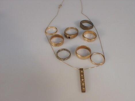 A small quantity of scrap gold rings