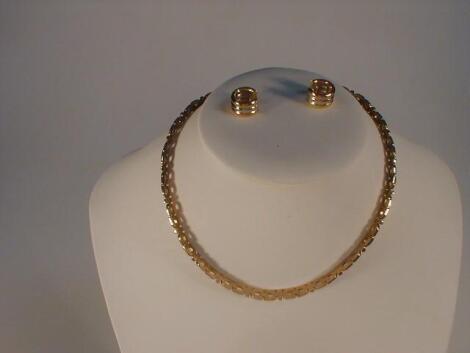 A 9ct gold fancy neck chain of linked C shaped links