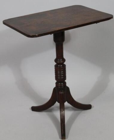 An early 19thC oak snap top table