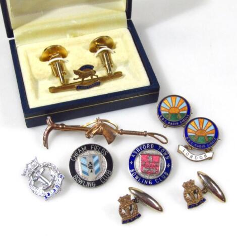 Various pin badges and brooches