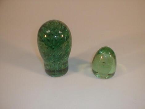 A 19thC green glass dump internally decorated with plant forms 6£" high;