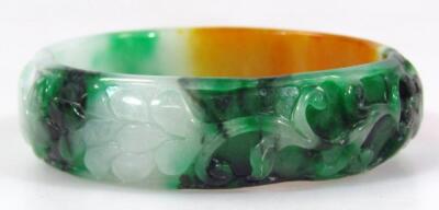 A Burmese style tri-colour jade bangle - 3