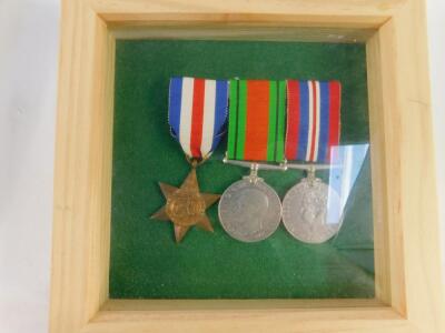 A WWII medal trio; France and Germany Star - 4