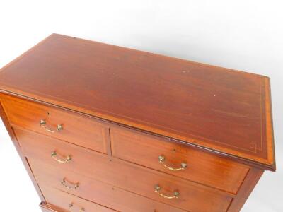 An Edwardian mahogany chest of drawers - 3