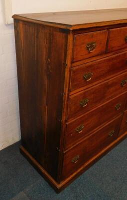 An Edwardian oak chest of drawers - 4