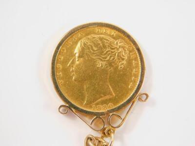 A Victoria young head gold sovereign 1880 - 3