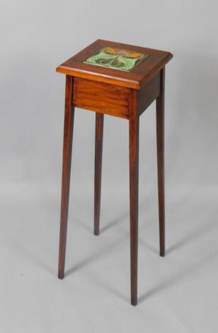 A Victorian mahogany jardiniere stand