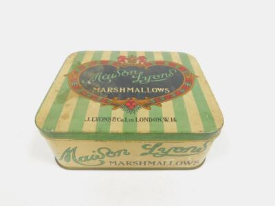 An early 20thC Victory gums and lozenges tin - 2