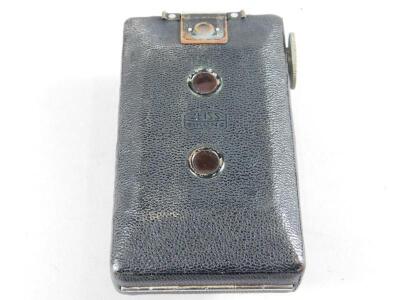 A Zeiss Ikon Compur camera and leather travelling case - 2