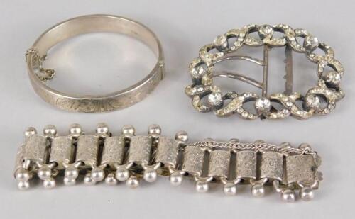 Three items of jewellery