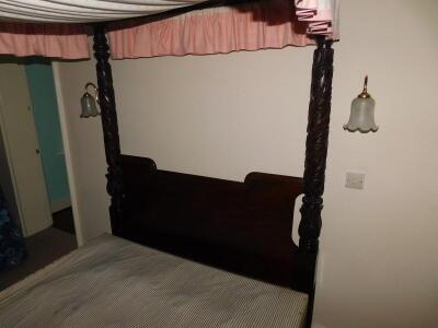 A 19thC mahogany four poster bed - 4