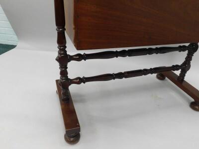 A 19thC mahogany child's cot - 3