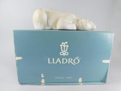 An unusual Lladro matt glazed figure of a Gran Oso Polar Bear - 3