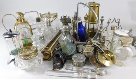 Miscellaneous items of silver plate