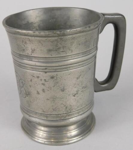 An early 19thC pewter pint mug