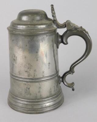 A 19thC pewter flagon