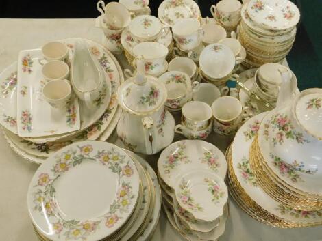 A comprehensive Mintons Marlow pattern part dinner service