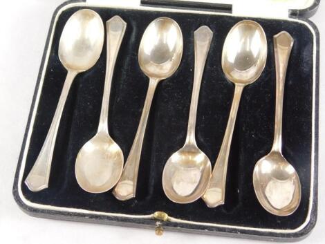 A cased set of six George V silver teaspoons