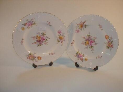 A pair of Derby Posies cabinet plates