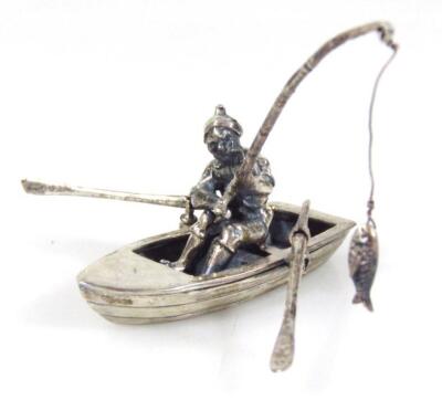 A miniature model of a Chinese fisherman in rowing boat - 2