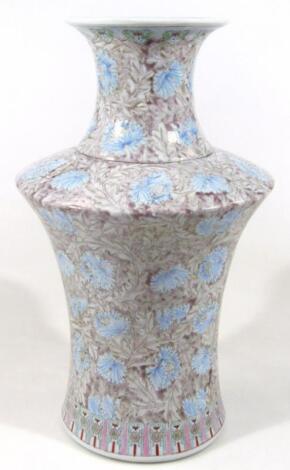 A Chinese porcelain enamel decorated vase